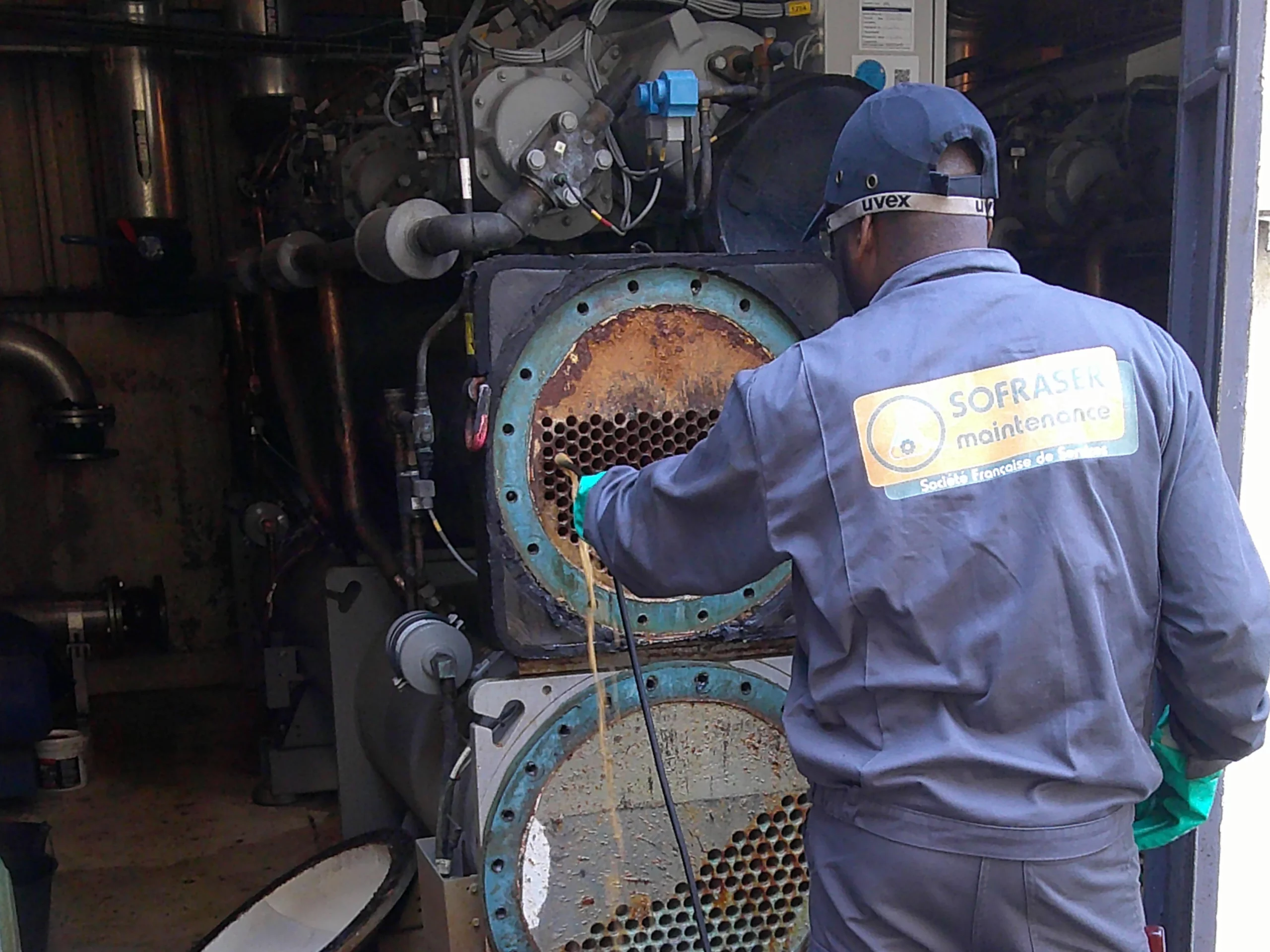 Sofraser-Maintenance-Échangeur_-Condenseur-groupe-froid Nos solutions maintenance nettoyage industriel